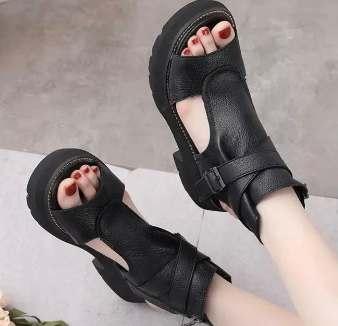Kira Sandal