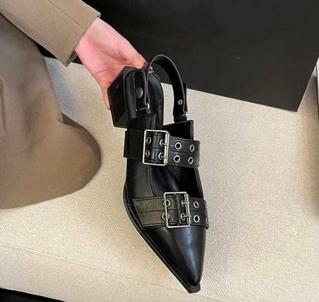 Cibele Pumps