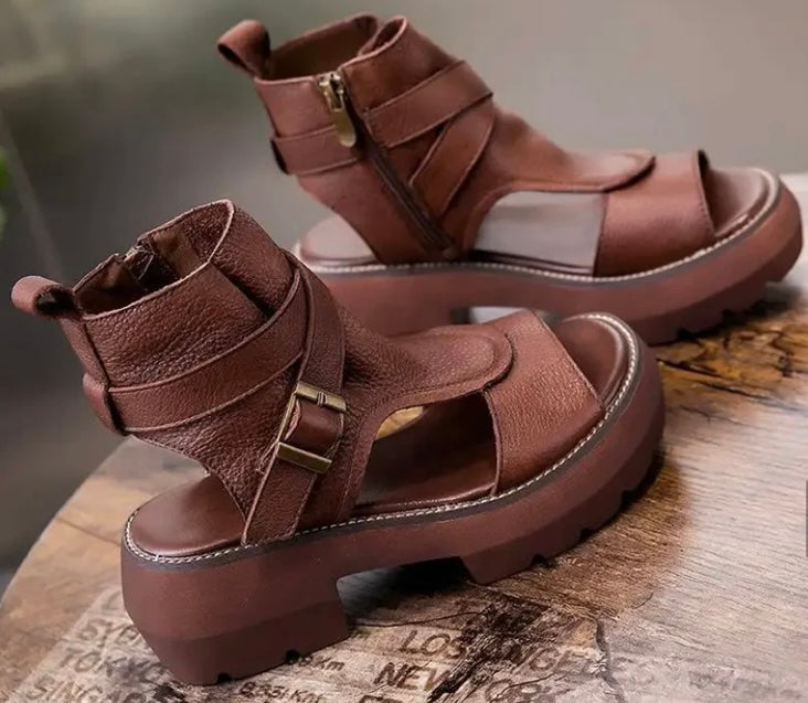 Kira Sandal