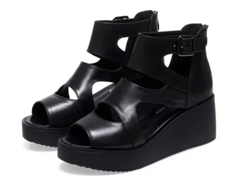 Ana Liz Sandal