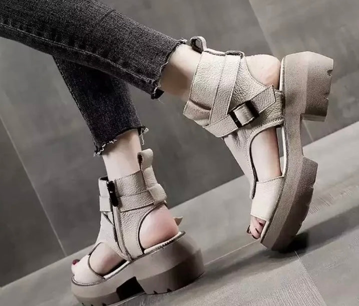 Kira Sandal