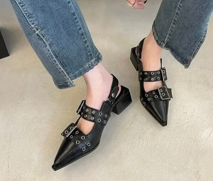 Cibele Pumps