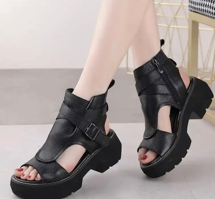 Kira Sandal