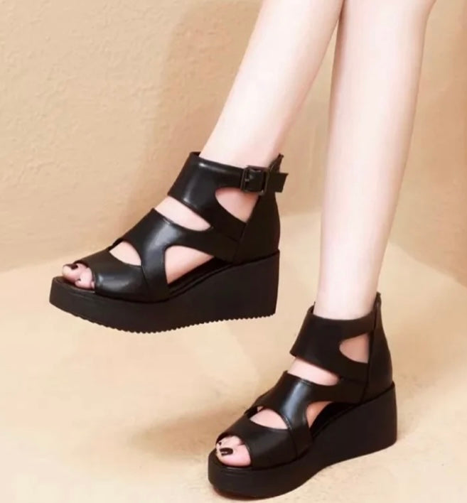Ana Liz Sandal